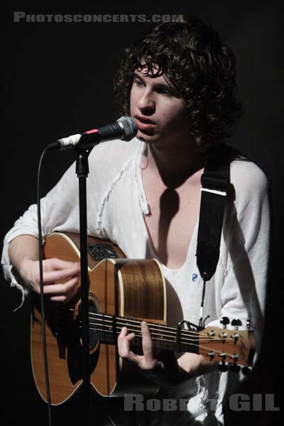 THE KOOKS - 2006-11-10 - PARIS - La Cigale - 